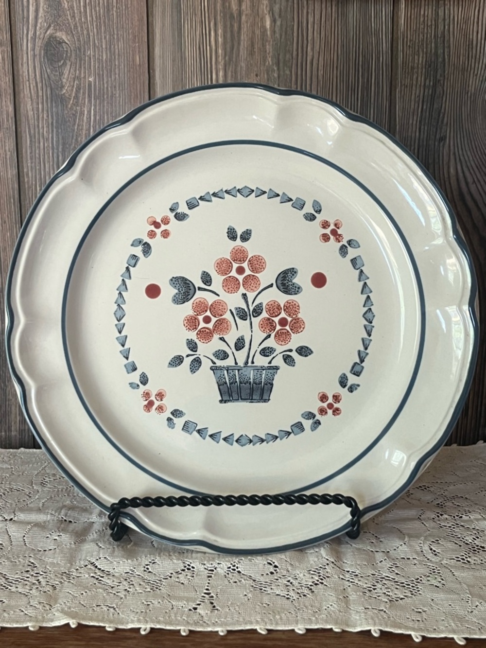 Vintage Brambleberry Stoneware Dinner Plate - Cream with Blue & Coral set of 2